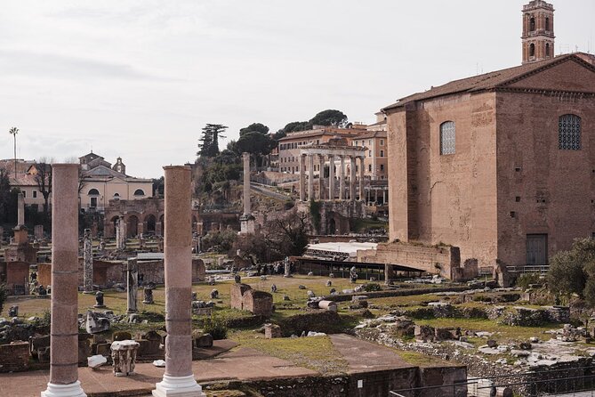Guided Tour of the Colosseum, Forum and Palatine Hill - Why the guide and earphones matter more than you think