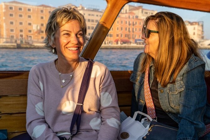 Half Day Murano and Burano Island Tour by Private Boat - Free time in Burano streets: how to spend it well