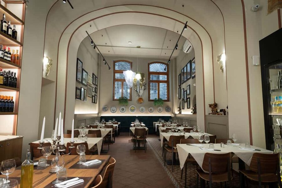Heart of Florence: Dinner and Three Tenors Concert Ticket - What to do during the gap between dinner and the concert