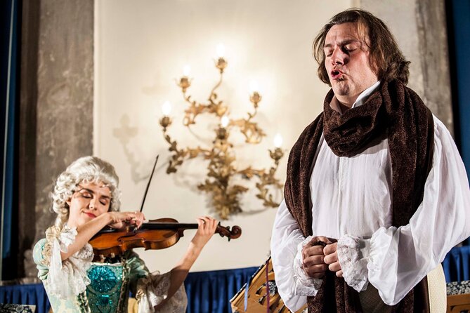 I Musici Veneziani Vivaldi's Four Seasons and Tenor arias - The itinerary in one stop: orchestra and tenors, plus a festive period look