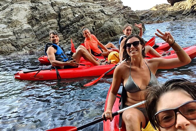 Kayak experience with Carnassa Tour in Cinque Terre + Snorkeling - Timing, meeting point, and why punctuality matters