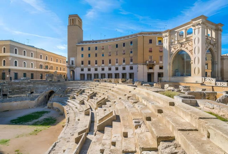 Lecce: Baroque Architecture and Underground Walking Tour - Corso Vittorio Emanuele: baroque palaces and a restored church stop