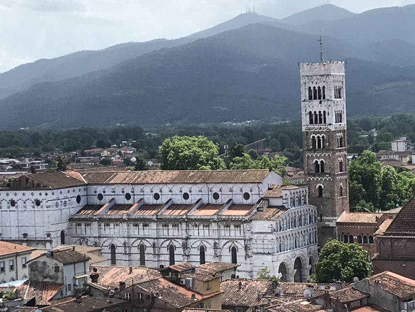 Lucca: 2-Hour City Center Walking Tour - Piazza Napoleone, Via Fillungo, and the everyday Lucca you can feel