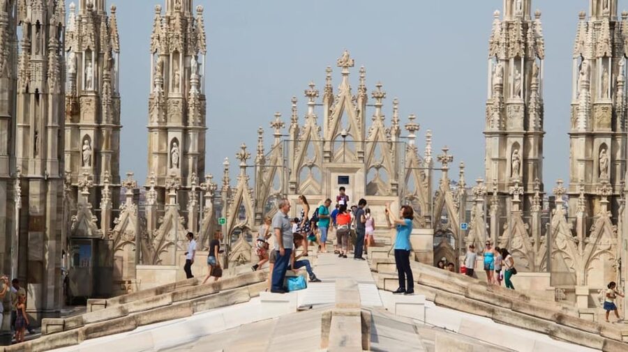 Milan: Cathedral and Terraces Guided Tour with Tickets - Inside Milan Cathedral: Gothic Details You Can Spot With a Guide