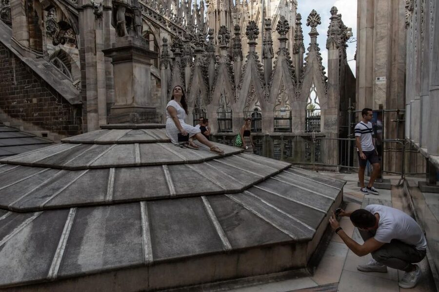 Milan: Cathedral and Terraces Guided Tour with Tickets - Why La Scala and Piazza Mercanti Matter on a Duomo Tour