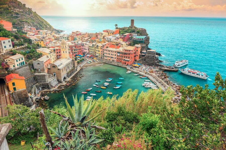 Milan: Cinque Terre Full-Day Guided Trip With Cruise - La Spezia to Manarola by Boat: The Coast Looks Different From Water