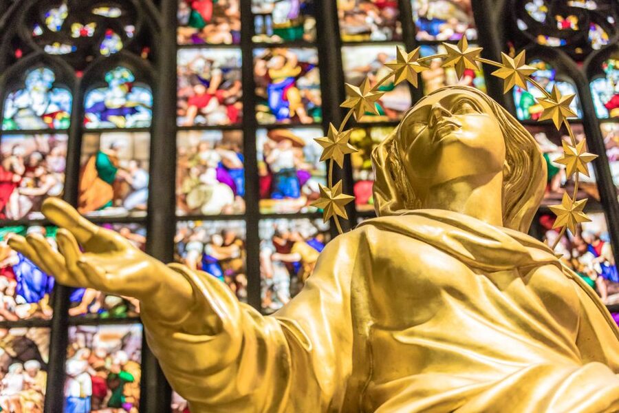 Milan Duomo and Rooftop 2-Hour Guided Tour - Dress code, security checks, and what to bring to avoid stress