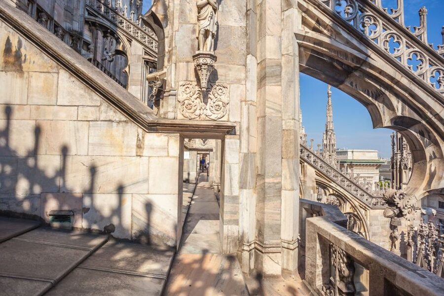 Milan: Duomo Rooftop and Cathedral Guided Tour with Tickets - How the 7-Century Construction Story Makes the Views Make Sense