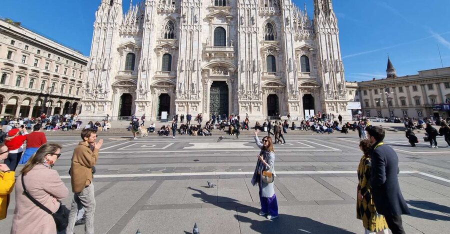 Milan: Duomo Rooftop and Cathedral Guided Tour with Tickets - Comfort, Rules, and Getting the Most Out of the Walk
