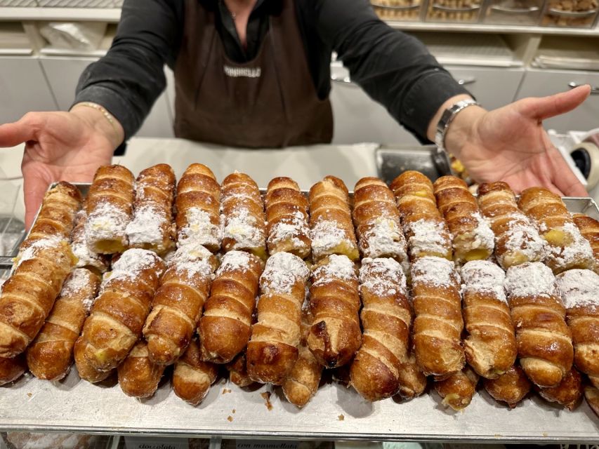Milan: Guided Street Food Walking Tour with Food Tasting - L.O.VE. and Piazza Affari The Finger: A Photo Stop With a Story