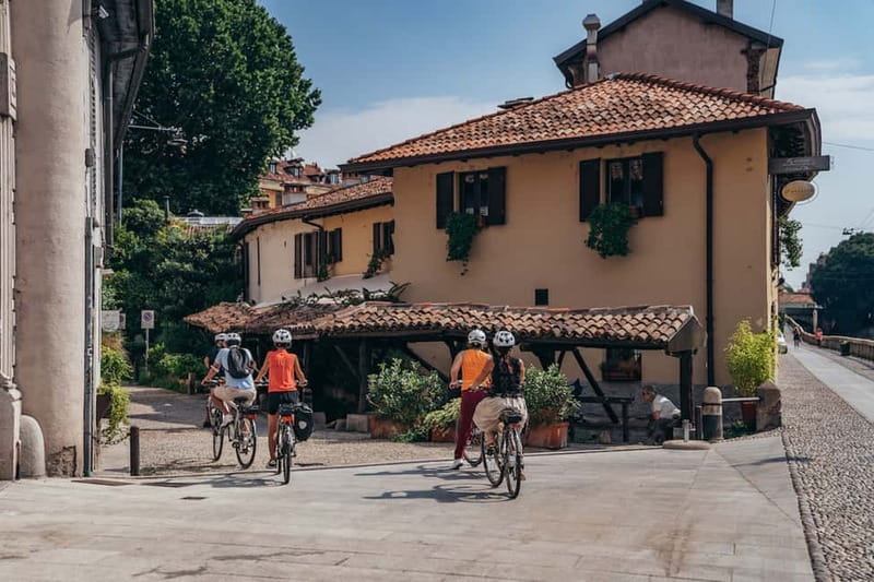 Milan: Highlights and Hidden Gems E-Bike Tour - Gae Aulenti and Vertical Wood: New Milan in Plain Sight