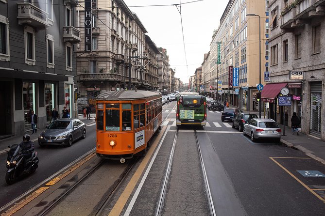 Milan Hop-On Hop-Off Bus Tour with Four Routes - Line B (Blue) Palazzo Lombardia, Porta Venezia, and The Last Supper zone