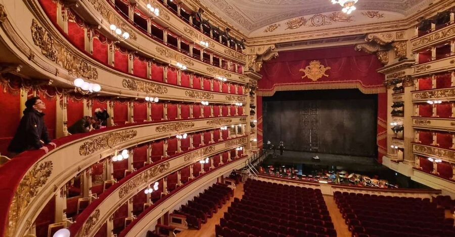 Milan: La Scala Theater and Museum Tour with Entry Tickets - Why La Scala Fits a 1-Hour Visit