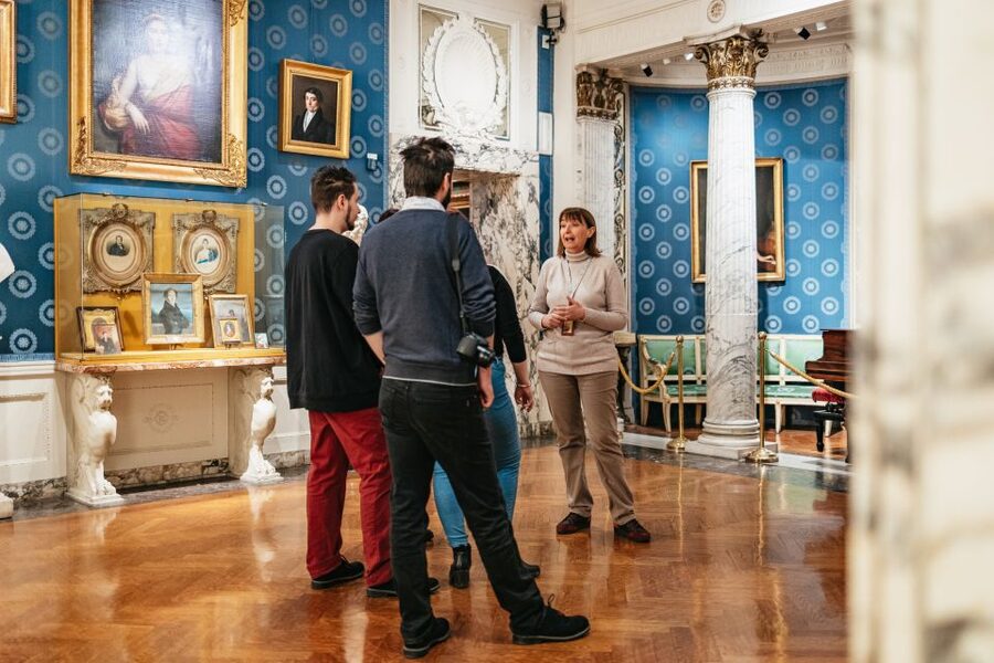 Milan: "Museo Teatrale Alla Scala" Guided Tour - Group size, guide style, and why the stories land