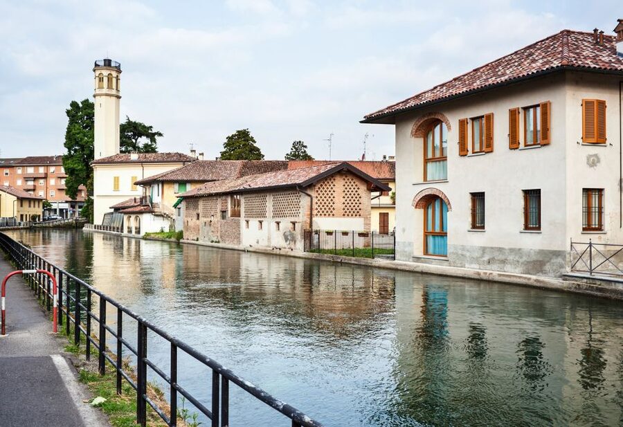 Milan: Navigli District Canal Boat Tour with Aperitivo - Navigli canal time, not a rushed check-list