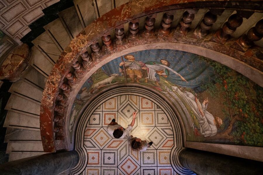 Milan: Pinacoteca Ambrosiana and San Sepolcro Crypt Ticket - San Sepolcro crypt: walking under Mediolanum
