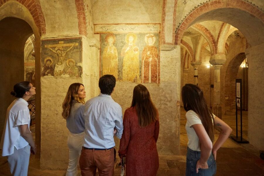 Milan: Pinacoteca Ambrosiana and San Sepolcro Crypt Ticket - Timing tips, so you do not get shut out of the crypt