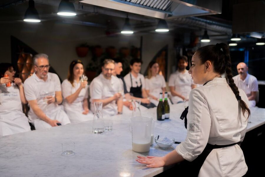Milan: Pizza or Pasta and Gelato-Making Class with Wine - Dinner at the End, Plus the Stuff You Carry Home