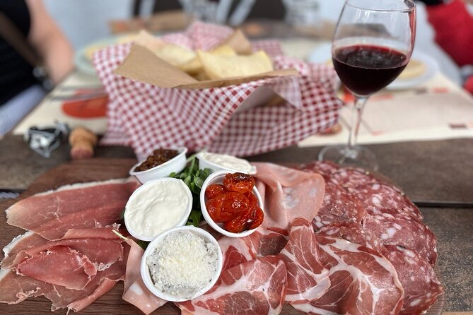 Milan's Authentic Street Food tour: A Gourmet Experience - Church Stops and Side Streets: Why the Walk Isn’t Just Transit