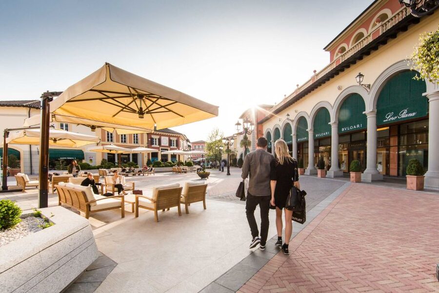 Milan: Serravalle Designer Outlet Roundtrip Bus Transfer - Key points before you go