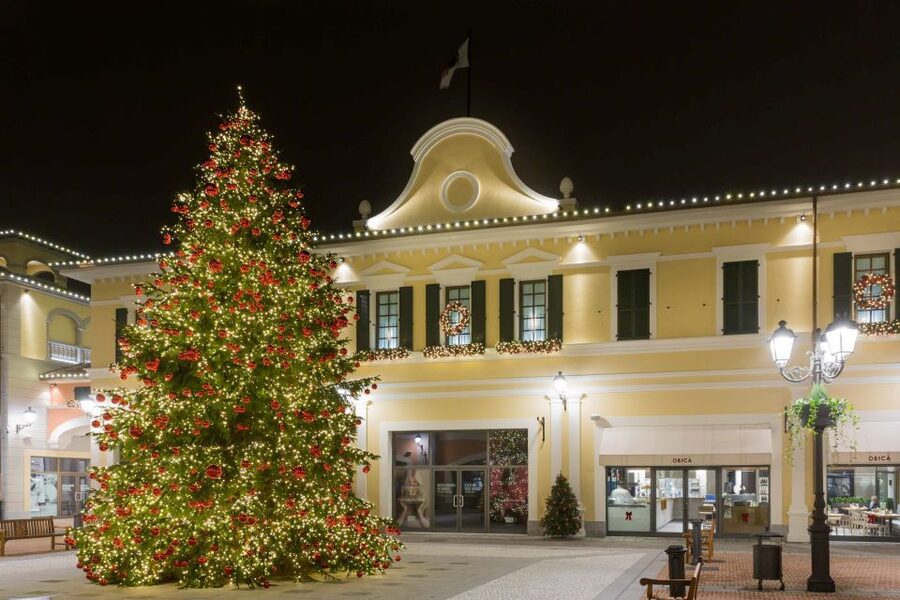 Milan: Serravalle Designer Outlet Roundtrip Bus Transfer - Comfort on the coach: what matters and what to bring