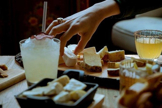 Milan: Sunset Navigli Food & Drinks Tour by Do Eat Better - The Aperitivo Style: Drinks, Snacks, and What You’ll Learn to Order