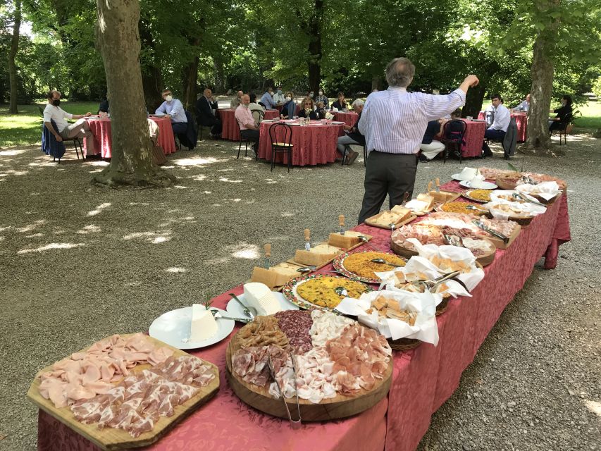 Modena: Balsamic Lunch with Vinegar Cellar Tour and Tasting - Key Things You’ll Notice at Gambigliani Zoccoli