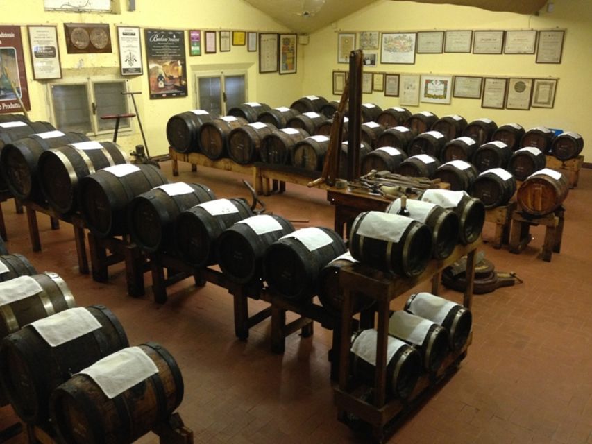 Modena: Balsamic Lunch with Vinegar Cellar Tour and Tasting - Drinks Along the Way: Coffee, Liquors, and Regional Sips