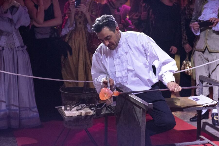 Murano: Glass Blowing Demonstration with Optional Drinks - The 25 minute glassblowing show: what you’ll actually see