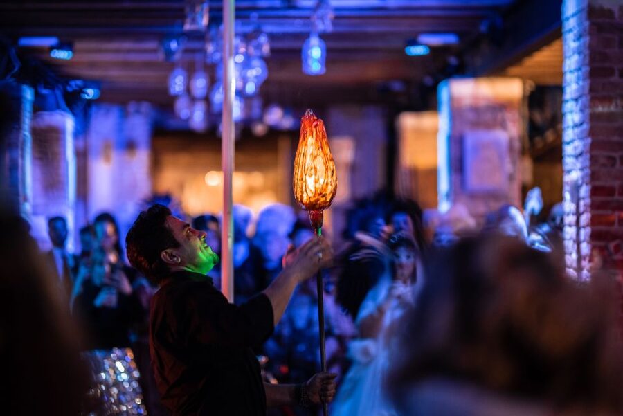 Murano: Glass Blowing Demonstration with Optional Drinks - Seating and comfort: how to plan around the venue layout