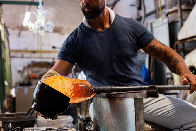 Murano Glass Factory Experience: A Workshop in Venice - The real show: Artistic Glassworks Colleoni and the glassblower demo
