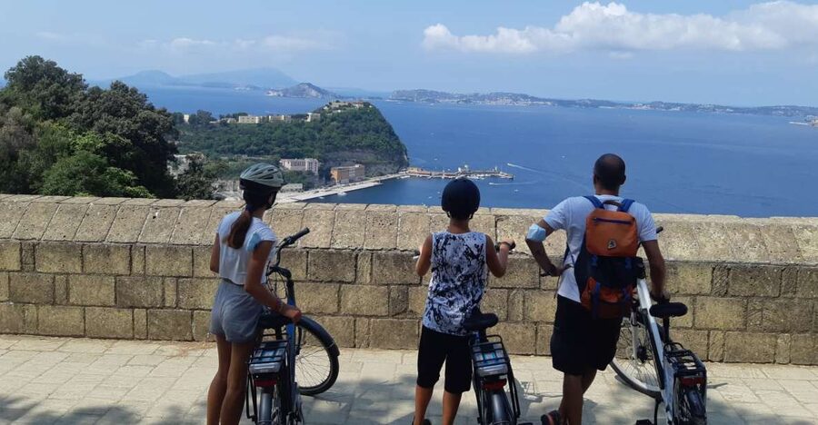 Naples: City Highlights Guided Bike Tour - Key things that make this tour worth your time