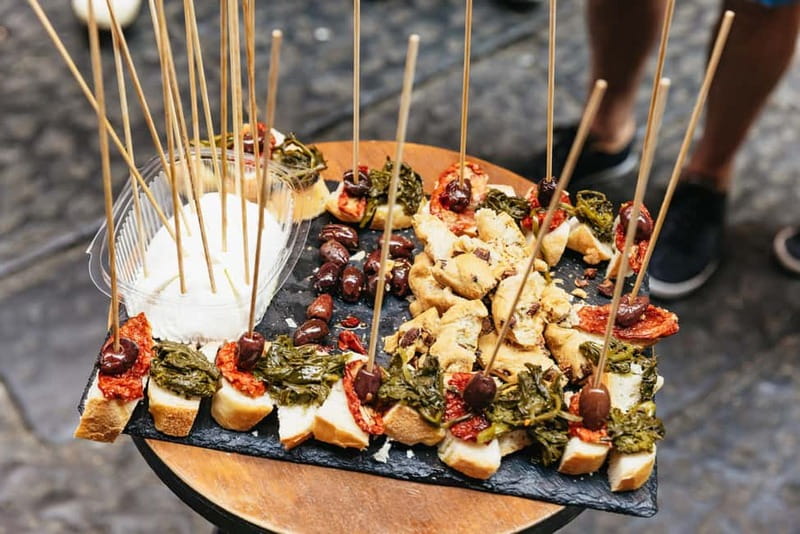 Naples: Guided Street Food Tour with Spritz - Naples in 2.5 hours, starting at Piazza Bellini