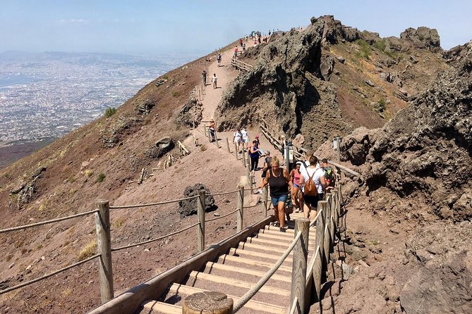 Naples: Pompeii & Mt Vesuvius All-Inclusive Small Group w/ Lunch - The volcanologist segment: translating geology into a story