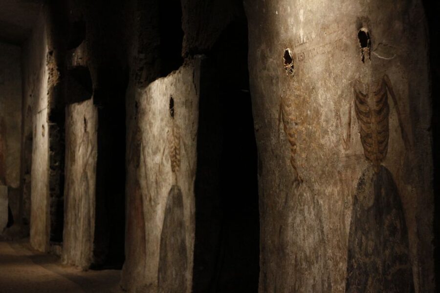 Naples: San Gaudioso Catacombs Guided Tour - The Church Stop: Basilica di Santa Maria della Sanità and the Santa Side of This Story