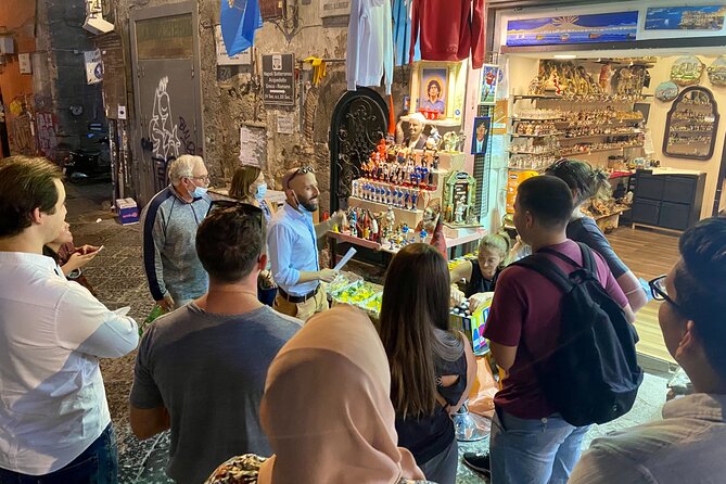 Naples Street Food Tour: Discover Local Flavors with Expert Guide - Piazza del Gesu Nuovo Finale at Via Toledo: Wrap-Up and Photo Stops