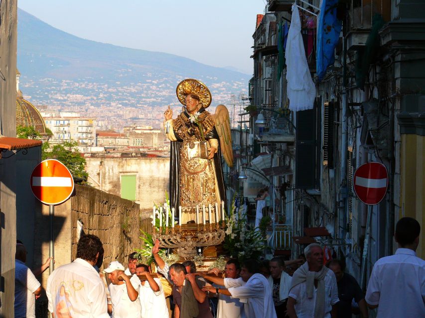 Naples: The Holy Mile 3-Hour Guided Tour - Presepe Favoloso, palazzi, and the pleasure of short walks