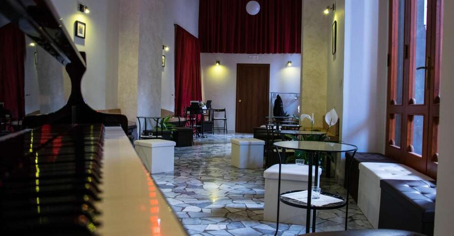 Naples: Traditional Neapolitan Music Concert - Inside the program: Neapolitan songs, real voices, and classic melodies