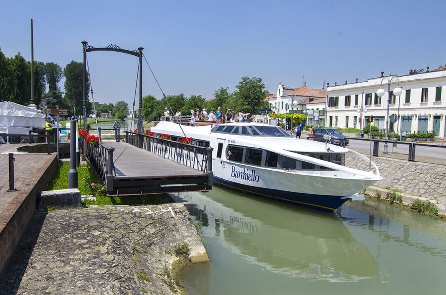 Padua to Venice Boat Cruise of the Brenta Riviera - Price and value: what your money actually covers