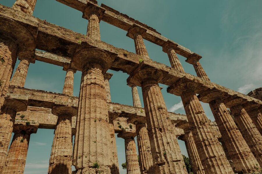 Paestum: Small-Group Tour with an Archaeologist and Tickets - Inside the Archaeological Park: A Guided Walk Through Temples and City Walls