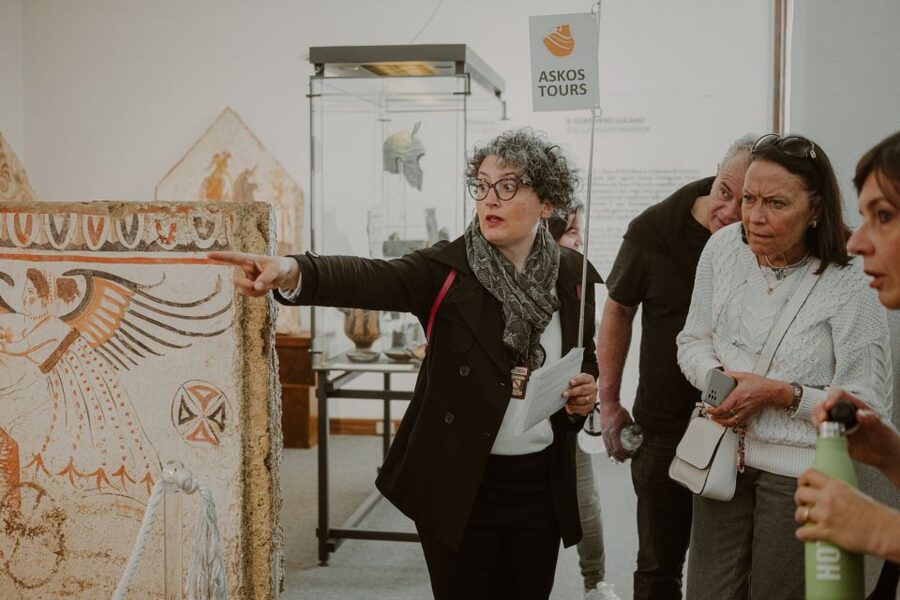 Paestum: Small-Group Tour with an Archaeologist and Tickets - Temple of Neptune to the Temple of Ceres: What to Look For