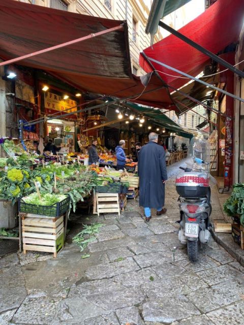 Palermo: Street Food Walking Tour with Local Guide & Tasting - Finding Your Way: Chiosco Vicari and the Theater Square Start