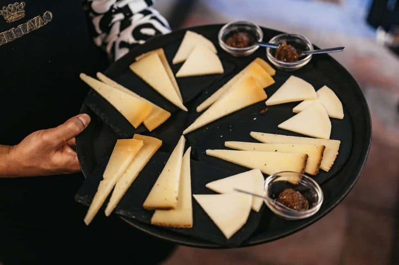 Palermo: Wine Tasting with Snacks at Bottega Monteleone - Bottega Monteleone: the cozy Palermo starting point