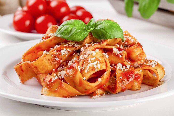 Pasta Cooking Class in Rome - Fettuccine Class in Piazza Navona - Sauces, Bruschetta, and the Drinks That Keep the Mood Right