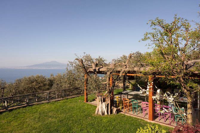 Pasta & Traditional Sorrento Cuisine with Pickup - 100% Hands On - Villa del Barone in Sorrento: your evening starts with the setting