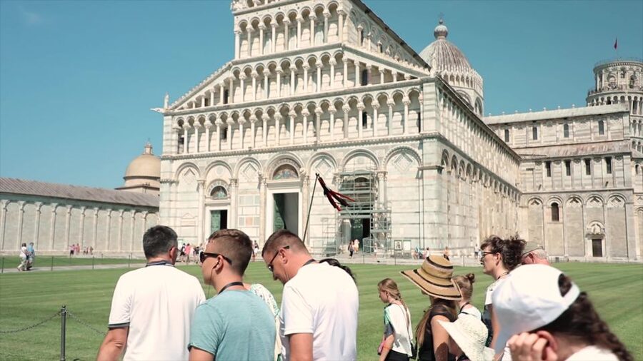 Pisa: Half-Day Afternoon Tour from Florence - Cathedral lines and the optional interior visit