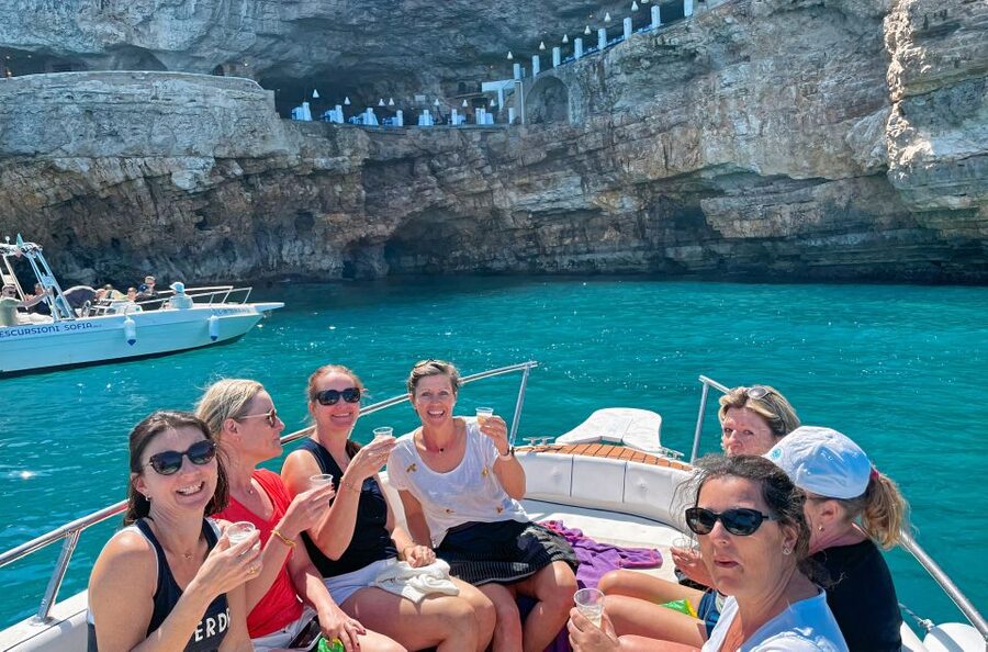 Polignano a Mare: Speedboat Cruise to Caves with Aperitif - Cala Paguro to the Domenico Modugno Monument: A Smart Start