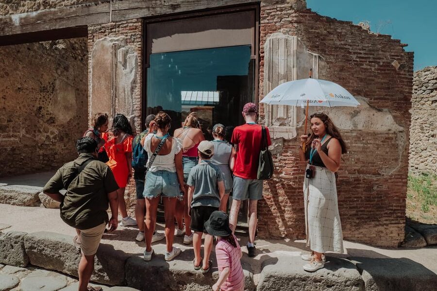 Pompeii 3hours Villa of Mysteries tour with an Archaeologist - Lupanare: a blunt look at sexuality and social reality