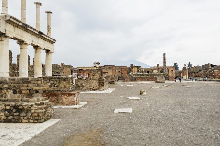 Pompeii: Afternoon to Sunset Guided Tour with Ticket - Entering Pompeii Without Fighting the Lines