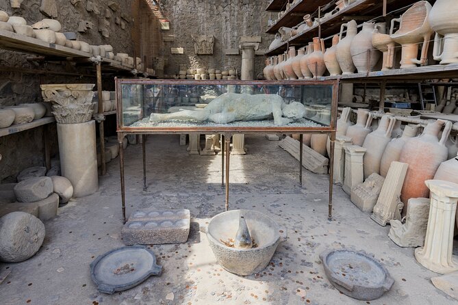 Pompeii and Mount Vesuvius Day Trip from Rome with Pizza Lunch - Coach comfort and what to pack for an all-day schedule